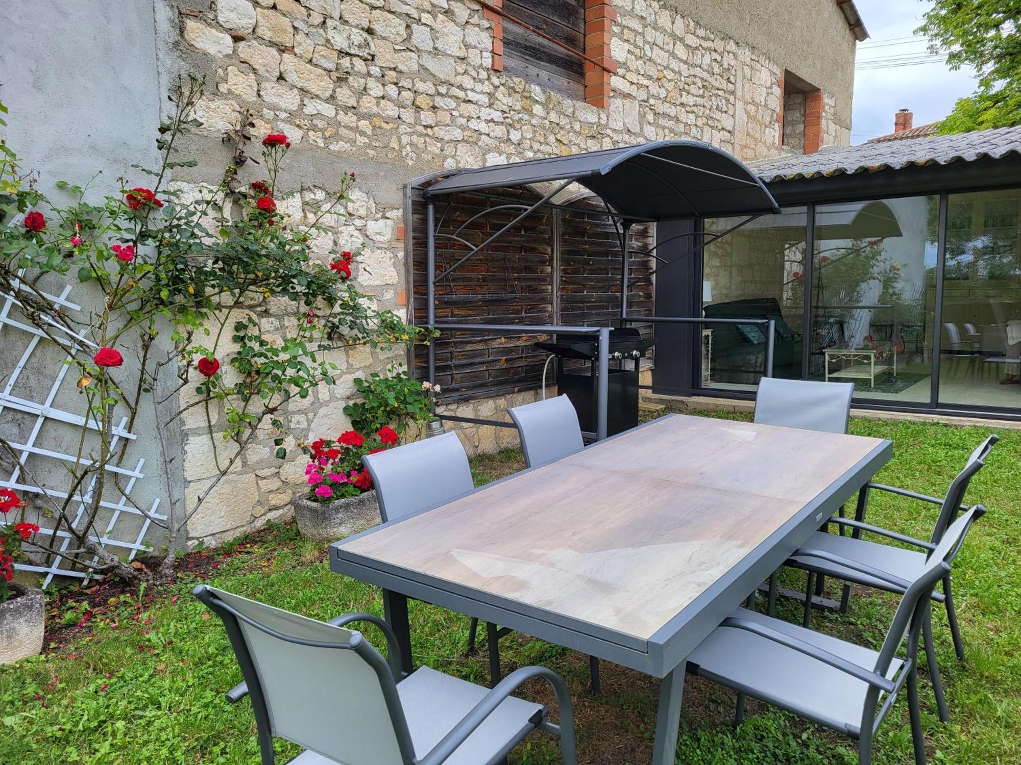 Maison De Jade Noailles  Екстер'єр фото
